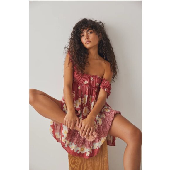 Free People Intimately Bali Wild Daisy Slip Dress Renaissance Red XS NWT - Picture 1 of 10